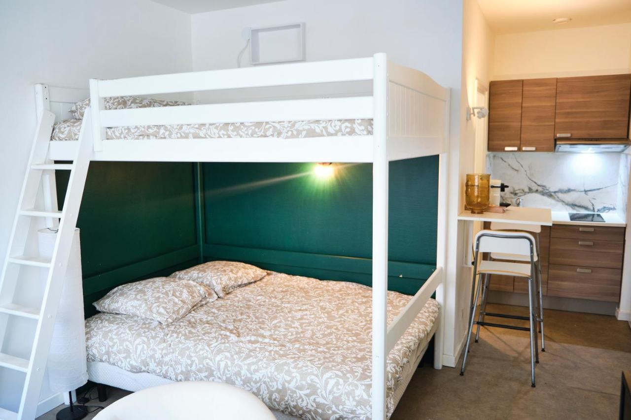 Suite Hanoi Villeurbanne Bagian luar foto