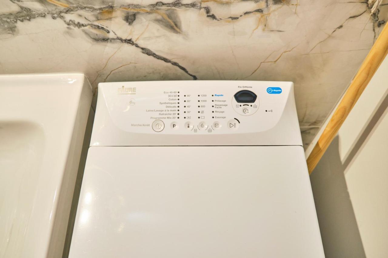 Suite Hanoi Villeurbanne Bagian luar foto