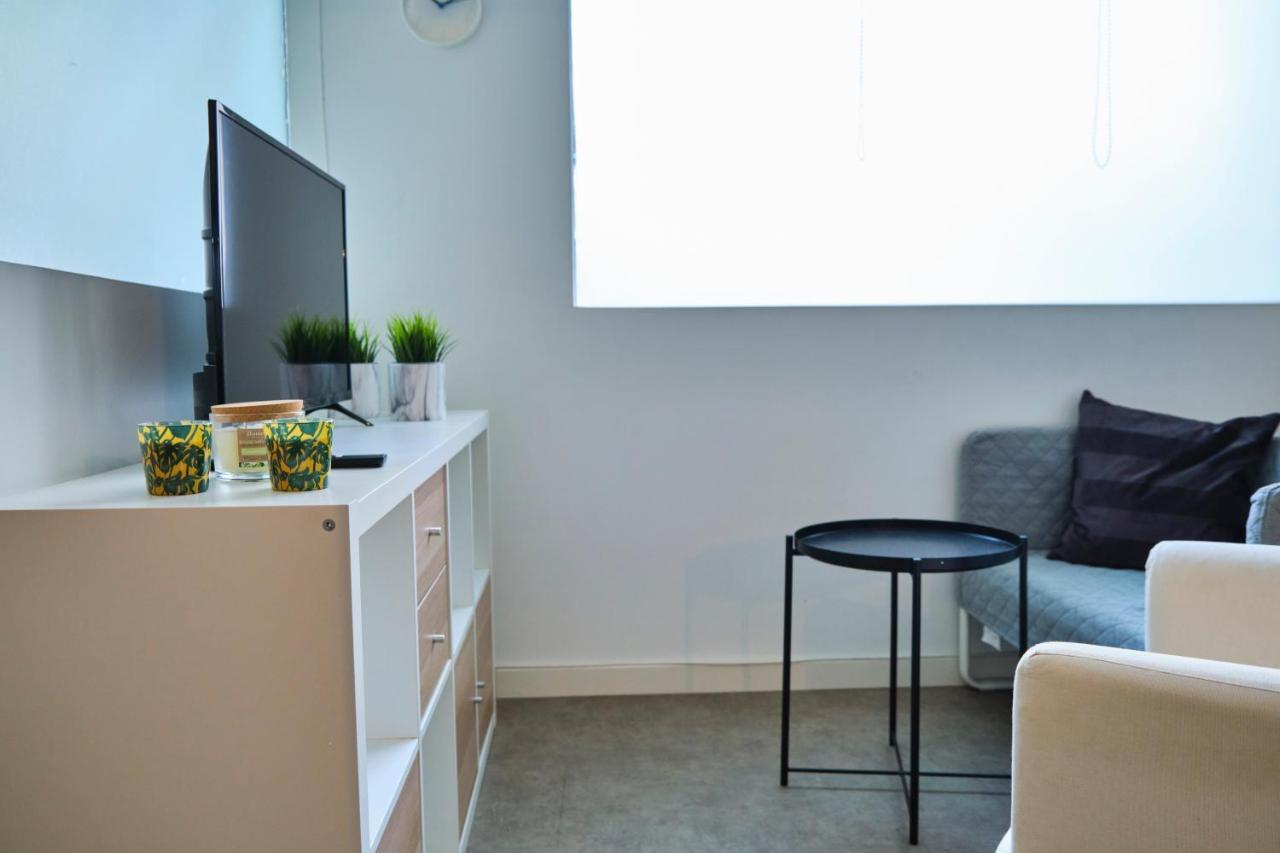Suite Hanoi Villeurbanne Bagian luar foto