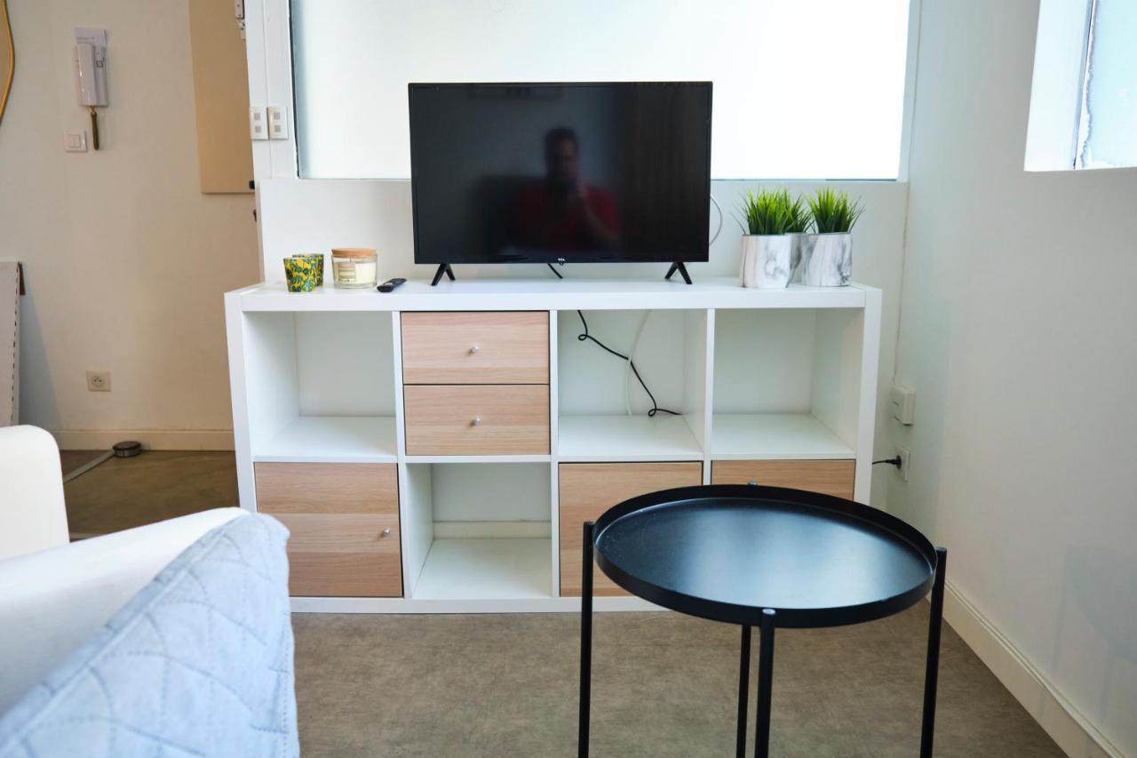 Suite Hanoi Villeurbanne Bagian luar foto
